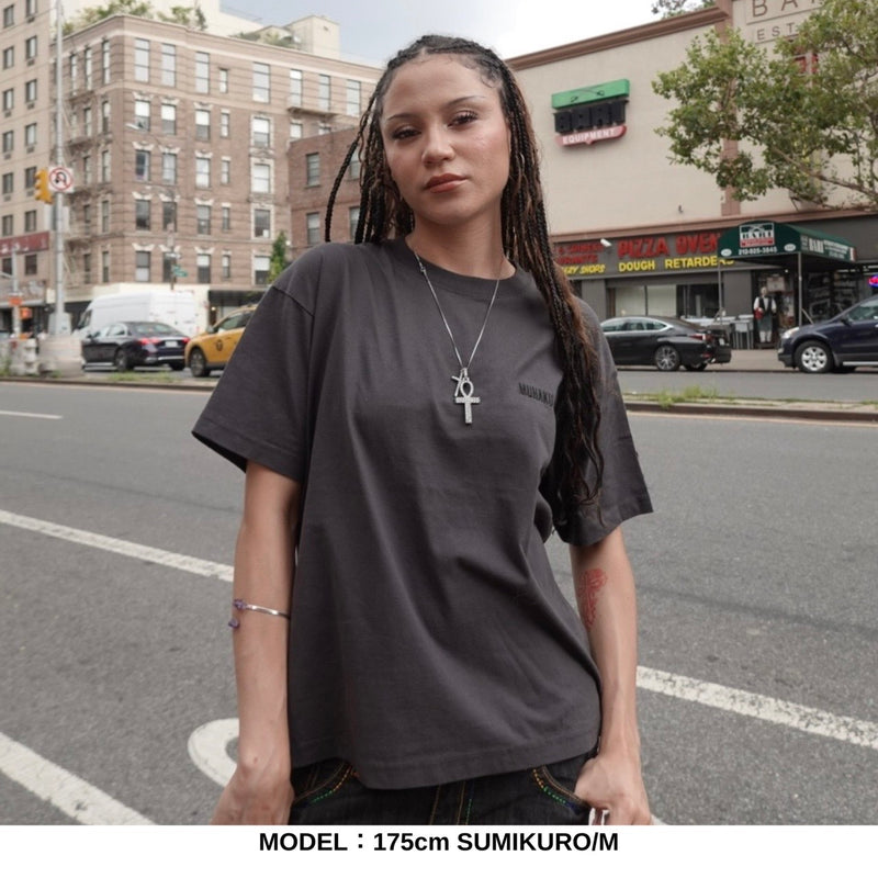 MUHAKU ロゴ刺繍 BLOW THROUGH ショート丈 SHORT SS TEE 6.5oz